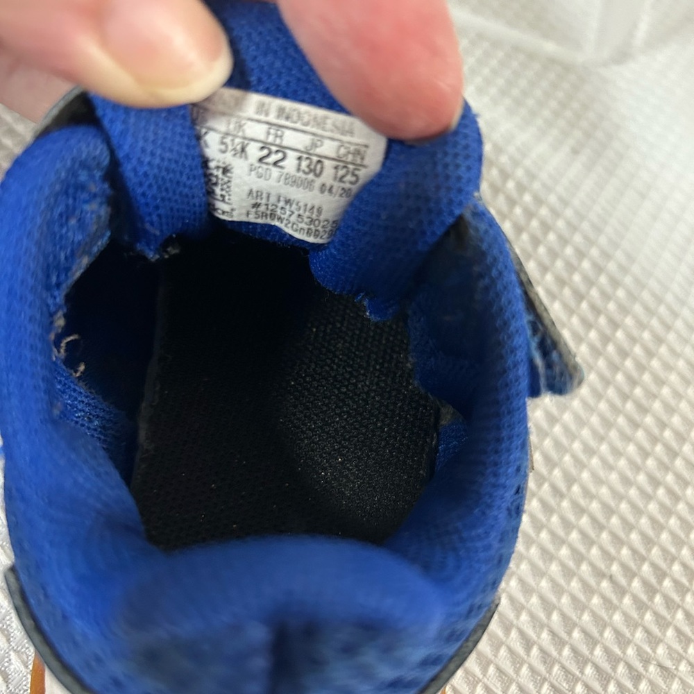 Adidas toddler blue sneakers - Picture 4 of 8